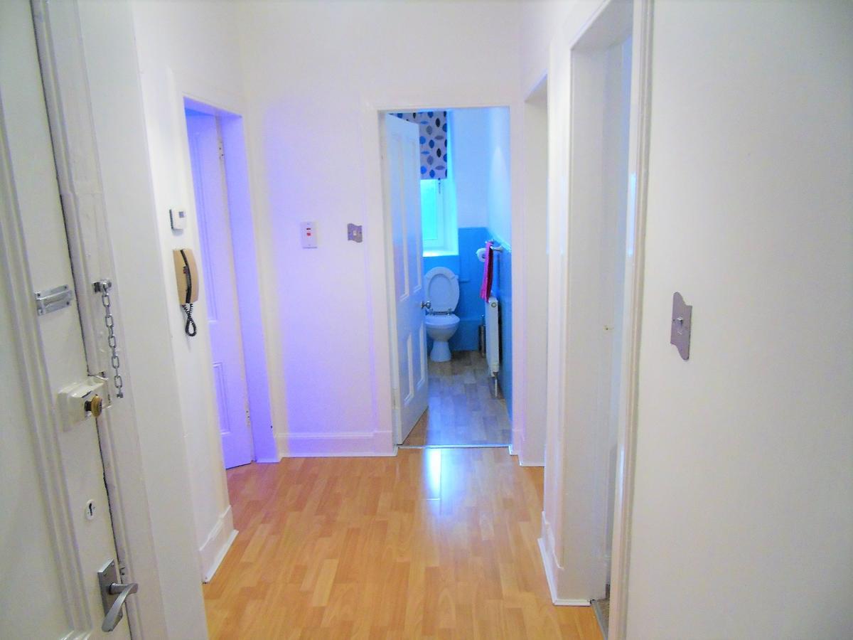 Snug - Tur Sealladh Apartment เฮเลนส์บะระ ภายนอก รูปภาพ