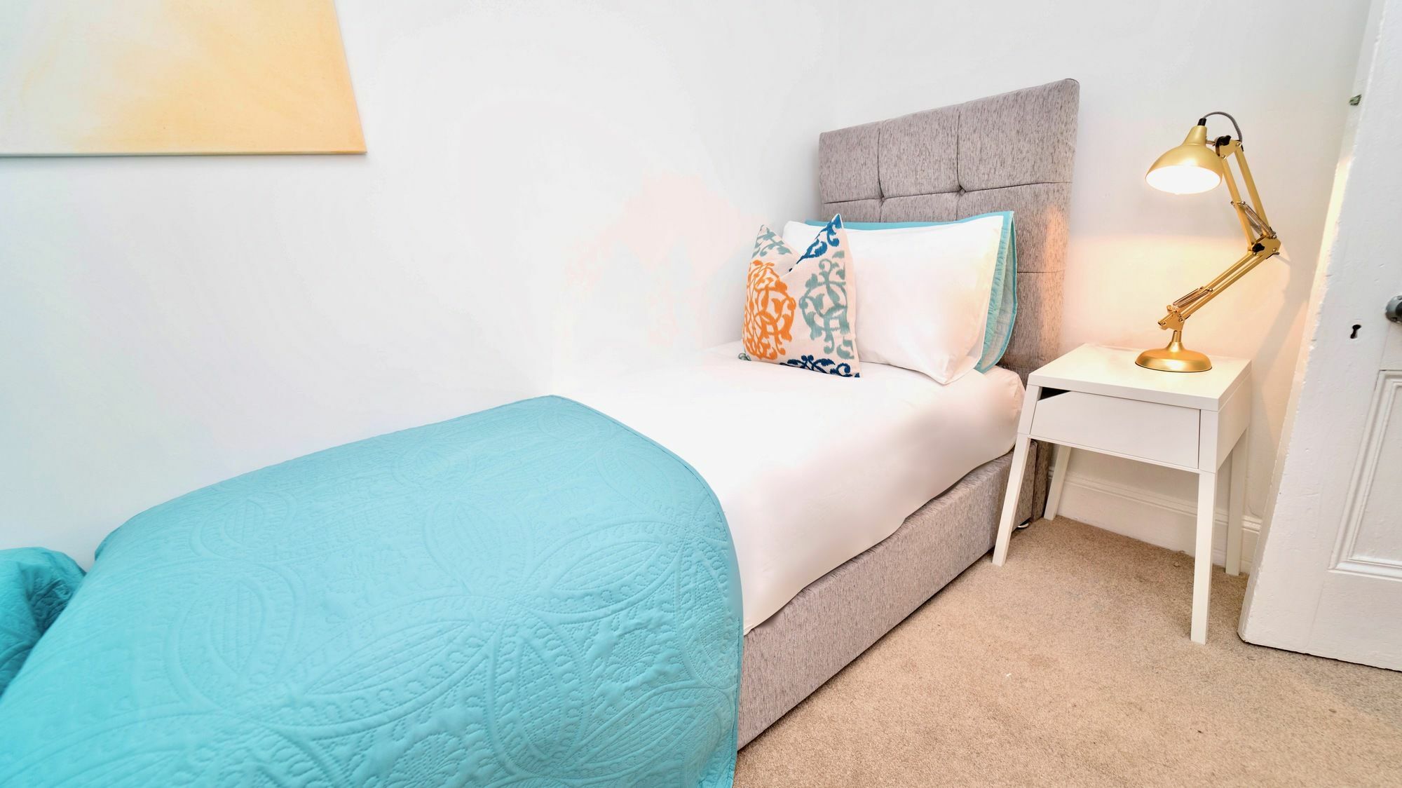Snug - Tur Sealladh Apartment เฮเลนส์บะระ ภายนอก รูปภาพ