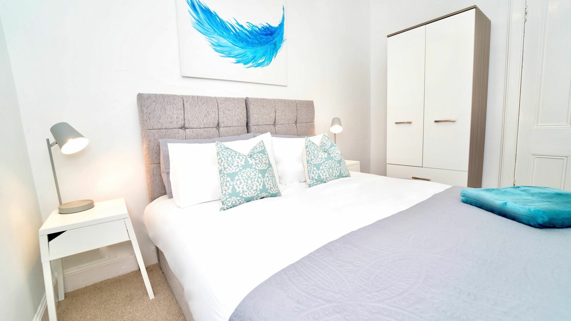 Snug - Tur Sealladh Apartment เฮเลนส์บะระ ภายนอก รูปภาพ