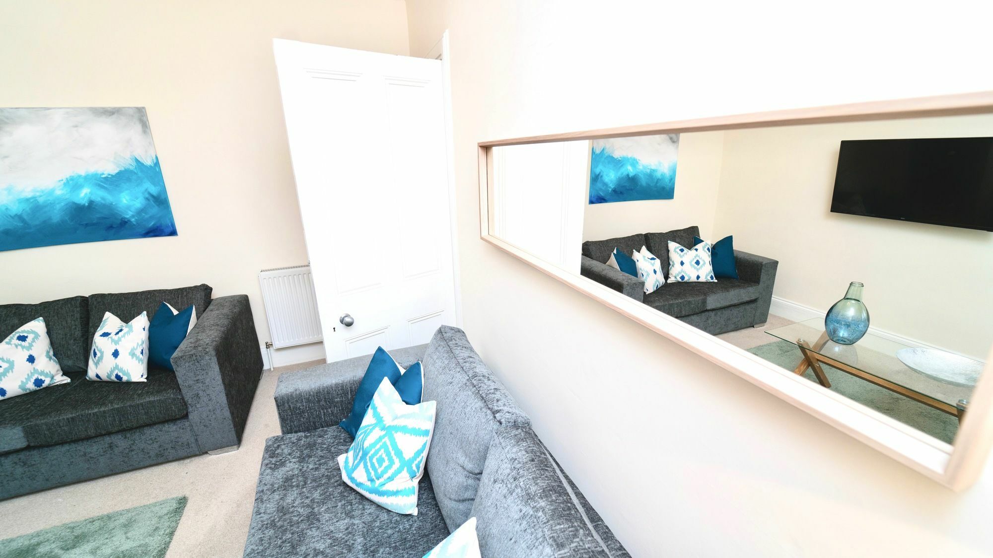 Snug - Tur Sealladh Apartment เฮเลนส์บะระ ภายนอก รูปภาพ