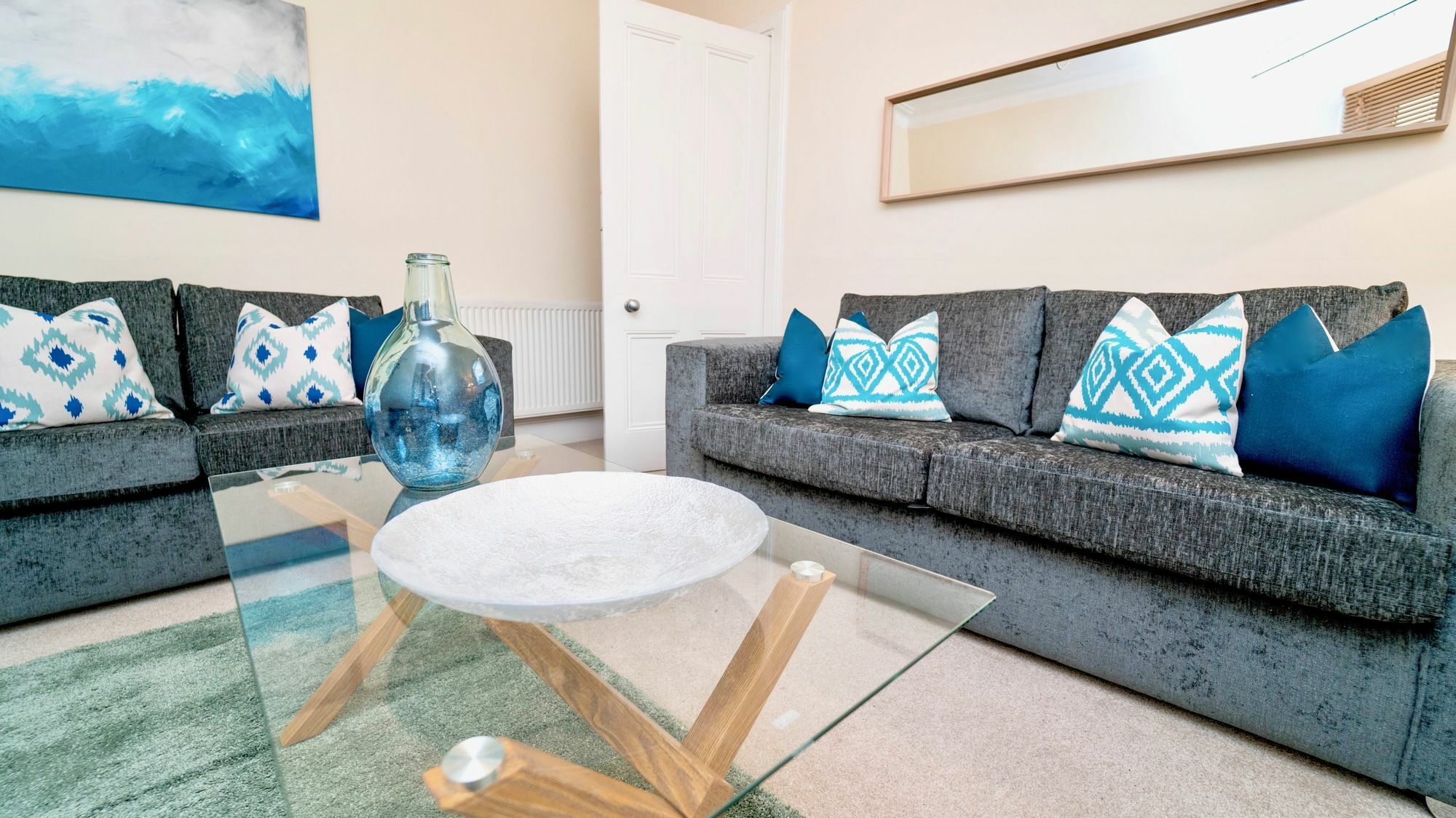 Snug - Tur Sealladh Apartment เฮเลนส์บะระ ภายนอก รูปภาพ